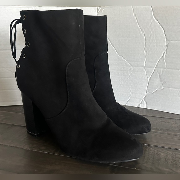 Women’s Size 10 Forever 21 Black Suede Zipper Ankle Boot Heels - Picture 7 of 8